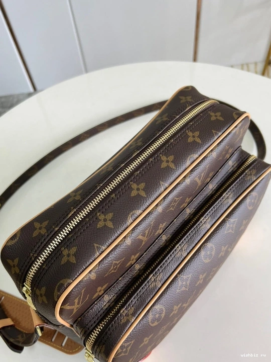 WIS MESSENGER LOUIS VUITTON 0724